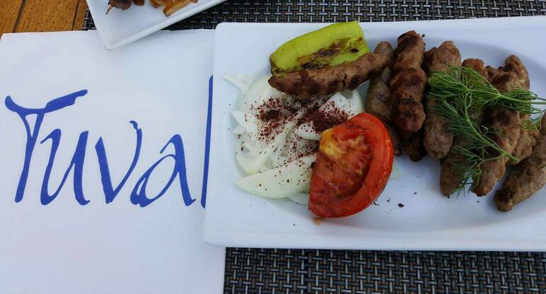 Tuval Levent Marina Uckuyular Izmir